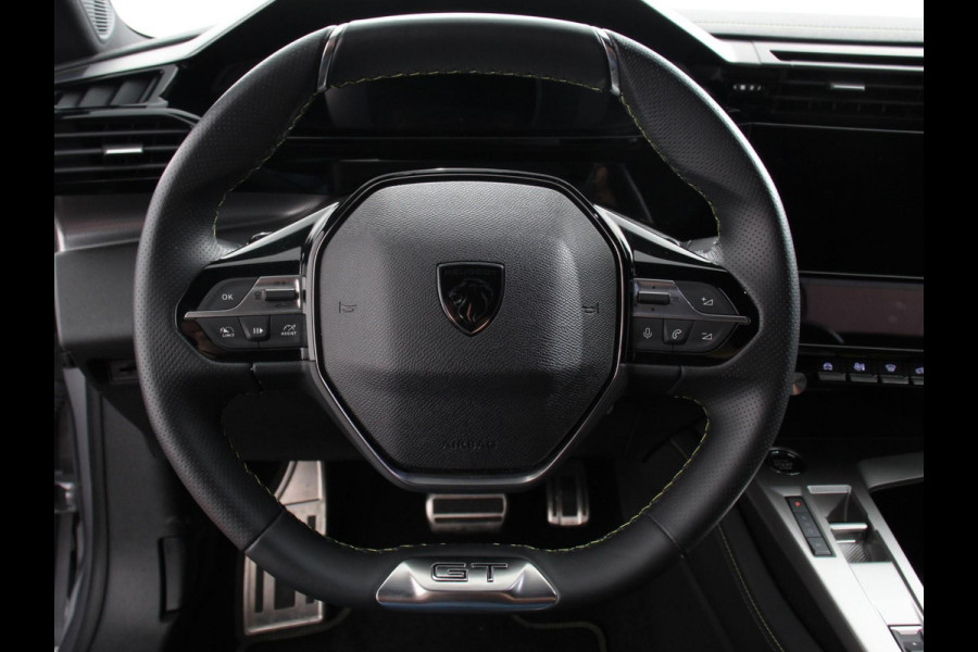 Peugeot 308 1.2 PureTech GT Climate control Adaptive cruise control Parkeersensoren Achteruitrijcamera Navigatie Voorstoelen verwarmd LED Apple Carplay/ Android Auto