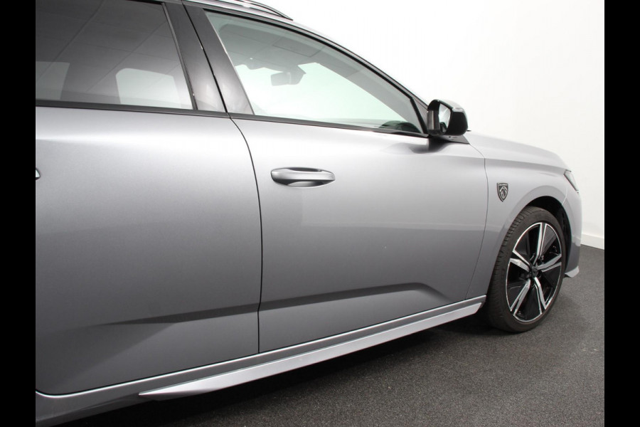 Peugeot 308 1.2 PureTech GT Climate control Adaptive cruise control Parkeersensoren Achteruitrijcamera Navigatie Voorstoelen verwarmd LED Apple Carplay/ Android Auto