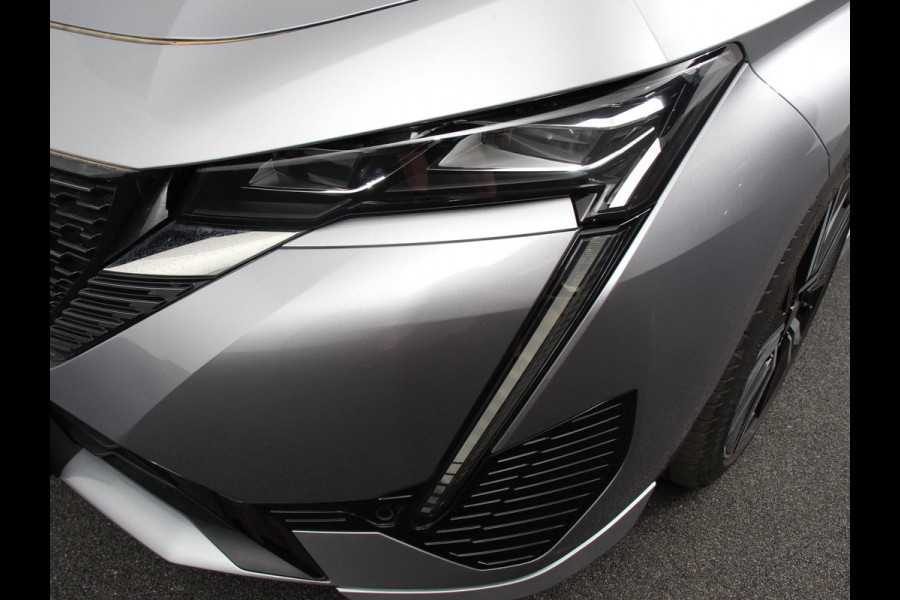 Peugeot 308 1.2 PureTech GT Climate control Adaptive cruise control Parkeersensoren Achteruitrijcamera Navigatie Voorstoelen verwarmd LED Apple Carplay/ Android Auto