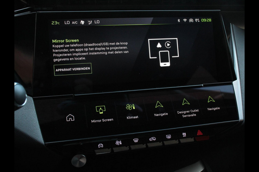 Peugeot 308 1.2 PureTech GT Climate control Adaptive cruise control Parkeersensoren Achteruitrijcamera Navigatie Voorstoelen verwarmd LED Apple Carplay/ Android Auto