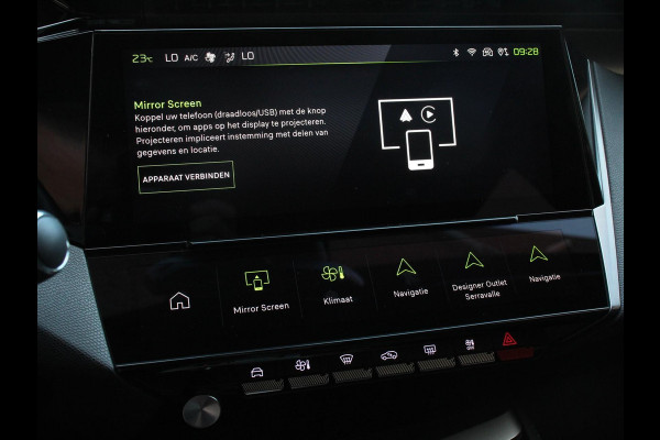 Peugeot 308 1.2 PureTech GT Climate control Adaptive cruise control Parkeersensoren Achteruitrijcamera Navigatie Voorstoelen verwarmd LED Apple Carplay/ Android Auto