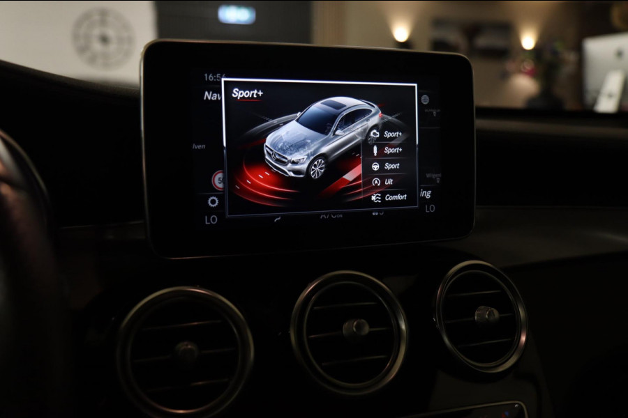 Mercedes-Benz GLC Coupé AMG 43 4MATIC PANODAK/KEYLES/LANEASSIST/LUCHT/360CAM/SFEER/BURM/VOL