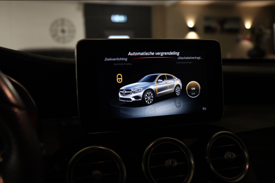 Mercedes-Benz GLC Coupé AMG 43 4MATIC PANODAK/KEYLES/LANEASSIST/LUCHT/360CAM/SFEER/BURM/VOL