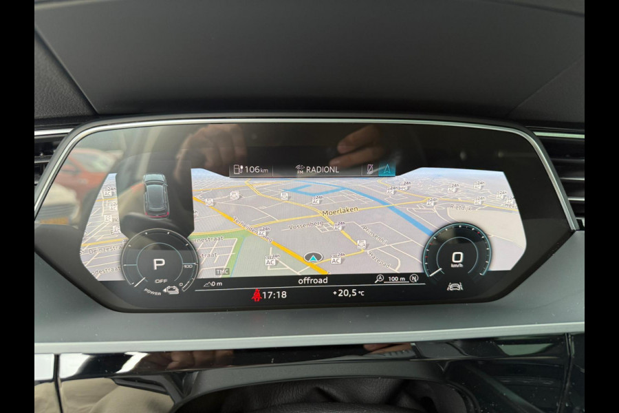 Audi e-tron E-tron 50 quattro Launch edition plus 71 kWh NAVI | PDC | CARPLAY | LEDER | STOELVERWARMING