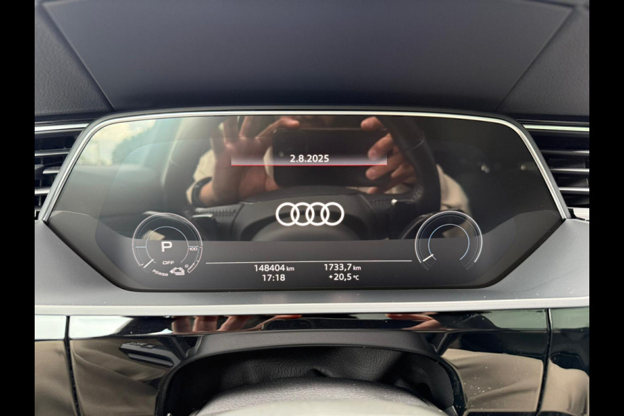 Audi e-tron E-tron 50 quattro Launch edition plus 71 kWh NAVI | PDC | CARPLAY | LEDER | STOELVERWARMING