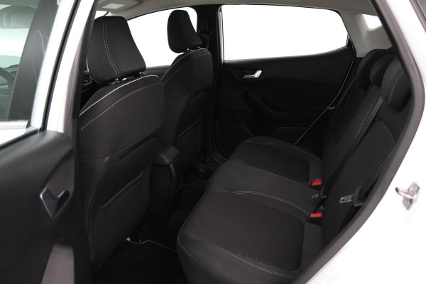 Ford Fiesta 1.0 EcoBoost Titanium (PARKEERSENSOREN, ACHTERUITRIJCAMERA, CRUISE CONTROL, LANE-ASSIST, NL-AUTO)