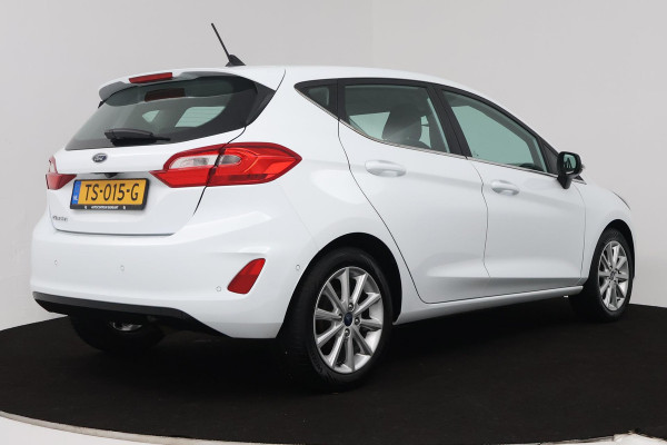 Ford Fiesta 1.0 EcoBoost Titanium (PARKEERSENSOREN, ACHTERUITRIJCAMERA, CRUISE CONTROL, LANE-ASSIST, NL-AUTO)