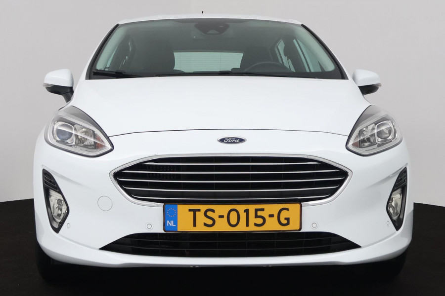 Ford Fiesta 1.0 EcoBoost Titanium (PARKEERSENSOREN, ACHTERUITRIJCAMERA, CRUISE CONTROL, LANE-ASSIST, NL-AUTO)