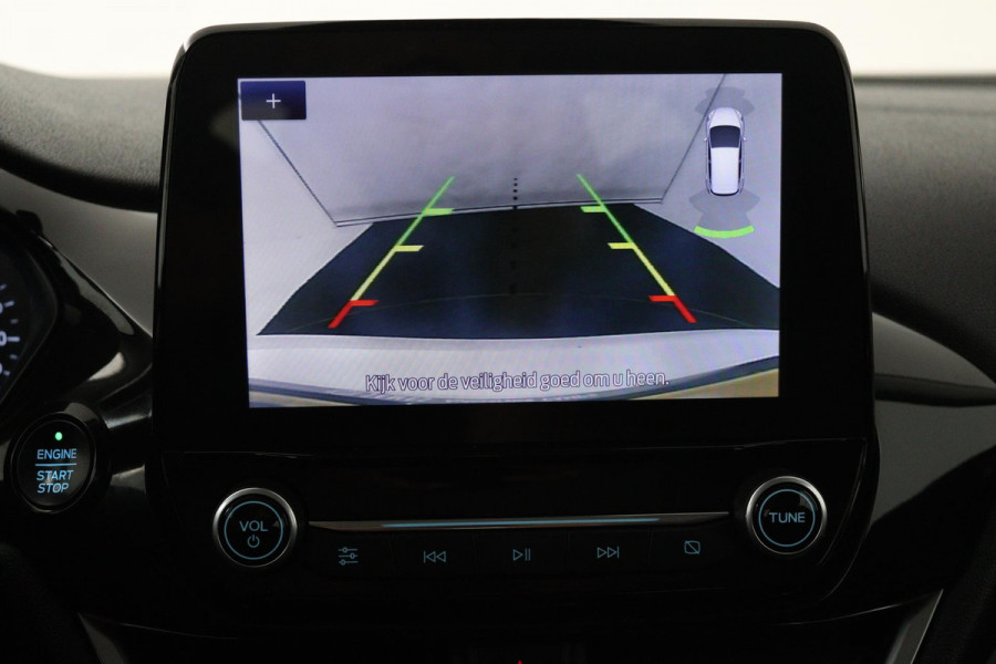 Ford Fiesta 1.0 EcoBoost Titanium (PARKEERSENSOREN, ACHTERUITRIJCAMERA, CRUISE CONTROL, LANE-ASSIST, NL-AUTO)