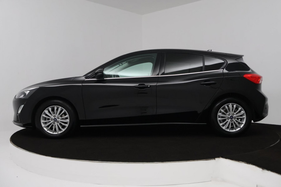 Ford Focus 1.0 EcoBoost Titanium X Business (PARKEERSENSOREN, ACHTERUITRIJCAMERA, CRUISE CONTROL, NAVIGATIE, LANE-ASSIST)