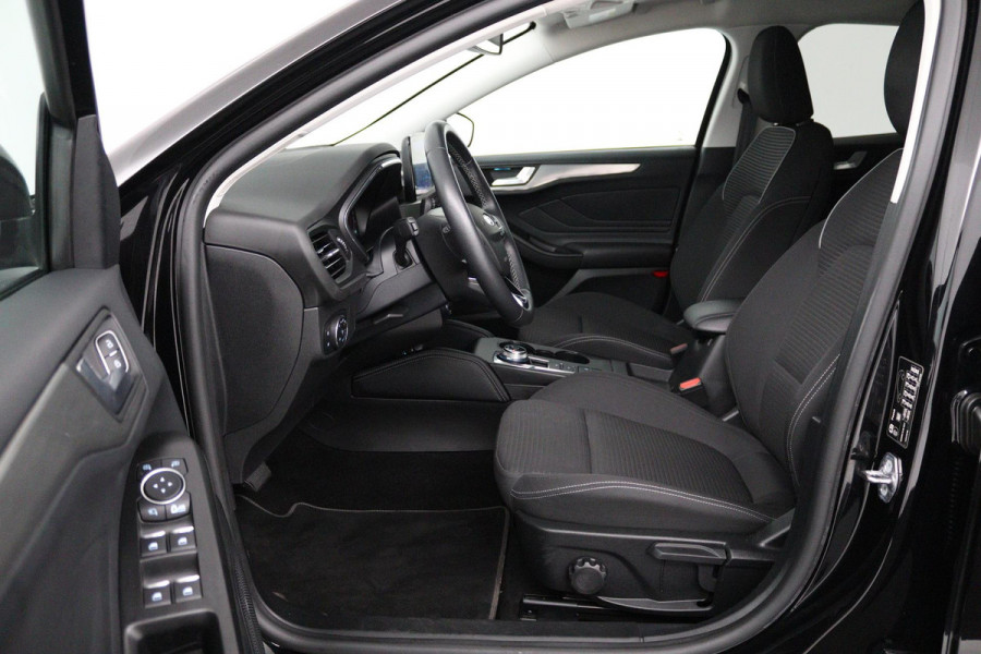 Ford Focus 1.0 EcoBoost Titanium X Business (PARKEERSENSOREN, ACHTERUITRIJCAMERA, CRUISE CONTROL, NAVIGATIE, LANE-ASSIST)