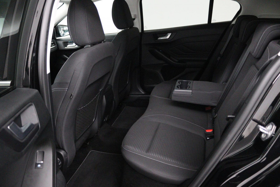 Ford Focus 1.0 EcoBoost Titanium X Business (PARKEERSENSOREN, ACHTERUITRIJCAMERA, CRUISE CONTROL, NAVIGATIE, LANE-ASSIST)