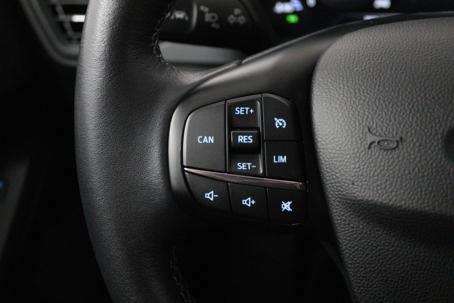 Ford Focus 1.0 EcoBoost Titanium X Business (PARKEERSENSOREN, ACHTERUITRIJCAMERA, CRUISE CONTROL, NAVIGATIE, LANE-ASSIST)