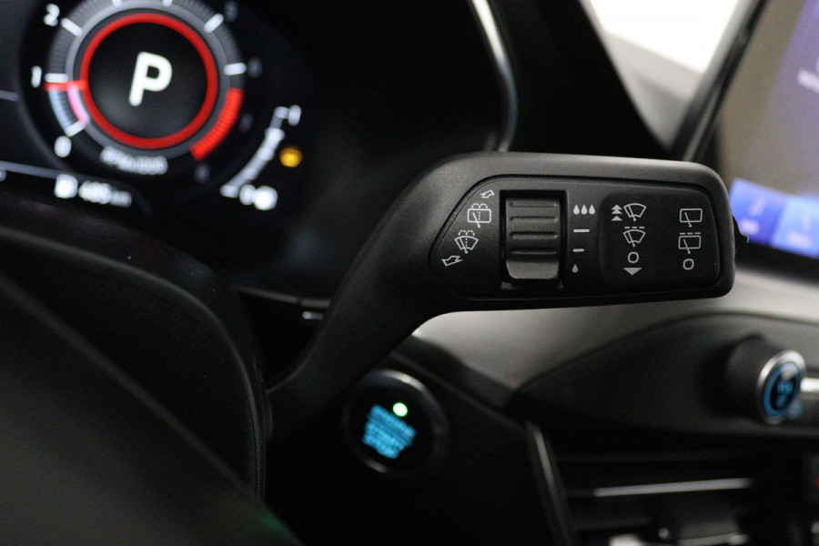 Ford Focus 1.0 EcoBoost Titanium X Business (PARKEERSENSOREN, ACHTERUITRIJCAMERA, CRUISE CONTROL, NAVIGATIE, LANE-ASSIST)