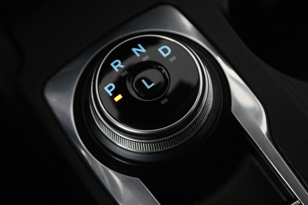 Ford Focus 1.0 EcoBoost Titanium X Business (PARKEERSENSOREN, ACHTERUITRIJCAMERA, CRUISE CONTROL, NAVIGATIE, LANE-ASSIST)