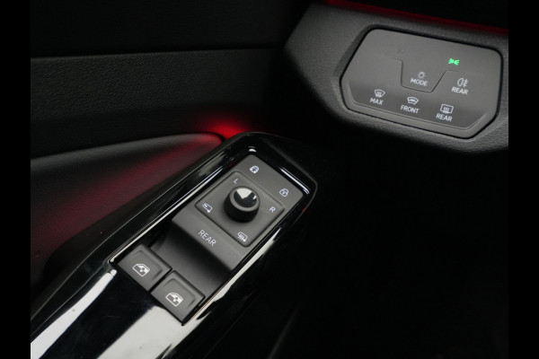 Volkswagen ID.5 Pro Business 77 kWh Navigatie Camera Acc Clima 128