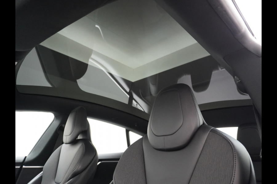 Tesla Model S 75D AWD Luchtvering AutoPilot Navi Panoramadak Camera Led Elektr.Stuur en Stoel+Geheugen+Spiegels+verwarmd Elektr.Achterklep Key 19"Lmv 4WD WiFi Rijstrookhulp Bordherkenning ACC ESP Dodehoek Detector Mistlampen NVIDIA®Tegra® Processor HomeLink 5 Origineel Nederlandse Tesla Nieuwprijs €87.150 Garantie op de accu/motor tot 29-03-2026/240.000km