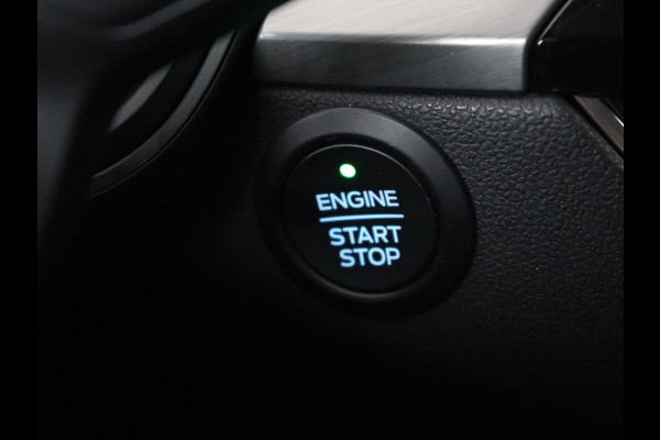 Ford Kuga 2.5 PHEV Titanium | Trekhaak | Camera | Carplay | Navigatie | Climate control | Cruise control | Bluetooth | Keyless | Digital Cockpit