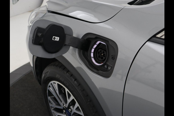 Ford Kuga 2.5 PHEV Titanium | Trekhaak | Camera | Carplay | Navigatie | Climate control | Cruise control | Bluetooth | Keyless | Digital Cockpit