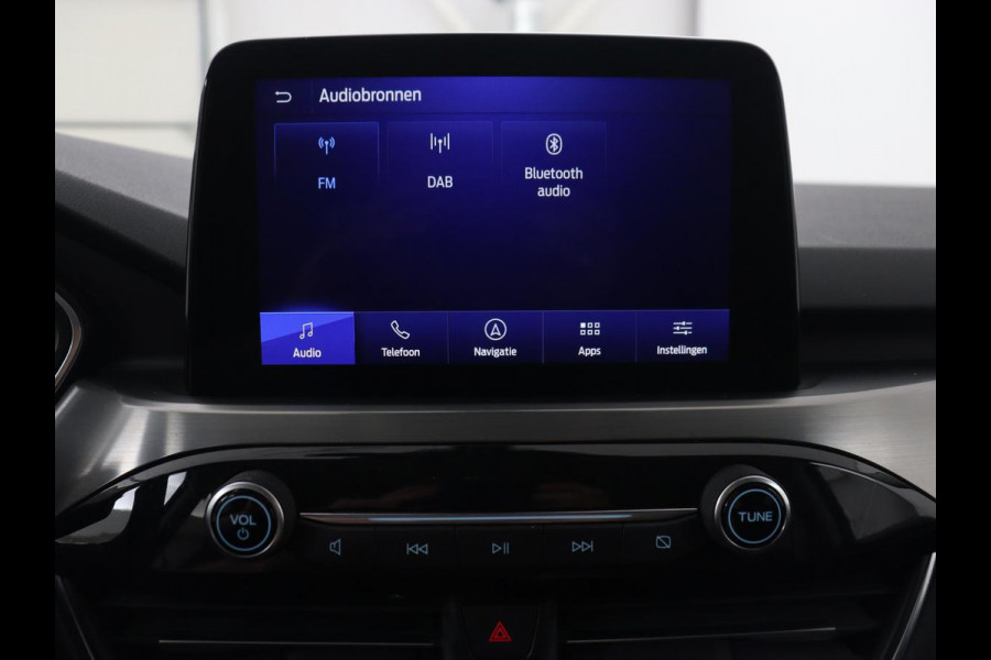 Ford Kuga 2.5 PHEV Titanium | Trekhaak | Camera | Carplay | Navigatie | Climate control | Cruise control | Bluetooth | Keyless | Digital Cockpit