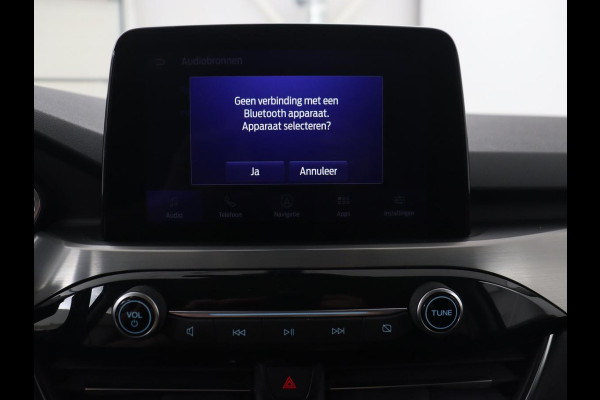 Ford Kuga 2.5 PHEV Titanium | Trekhaak | Camera | Carplay | Navigatie | Climate control | Cruise control | Bluetooth | Keyless | Digital Cockpit