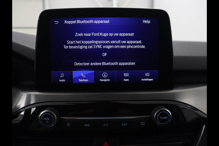 Ford Kuga 2.5 PHEV Titanium | Trekhaak | Camera | Carplay | Navigatie | Climate control | Cruise control | Bluetooth | Keyless | Digital Cockpit