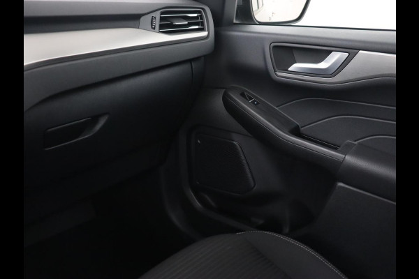 Ford Kuga 2.5 PHEV Titanium | Trekhaak | Camera | Carplay | Navigatie | Climate control | Cruise control | Bluetooth | Keyless | Digital Cockpit