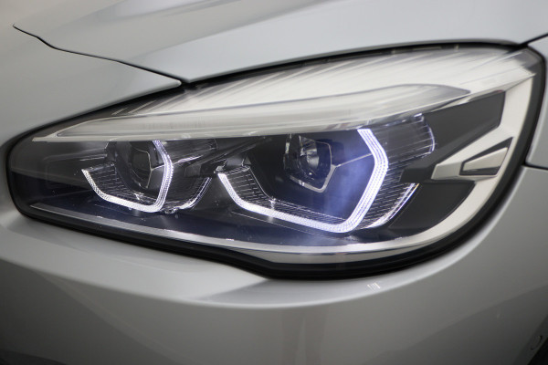 BMW 2 Serie Active Tourer 220i High Executive Automaat Panoramadak, Leer, Head-Up, Camera, Navigatie, LED