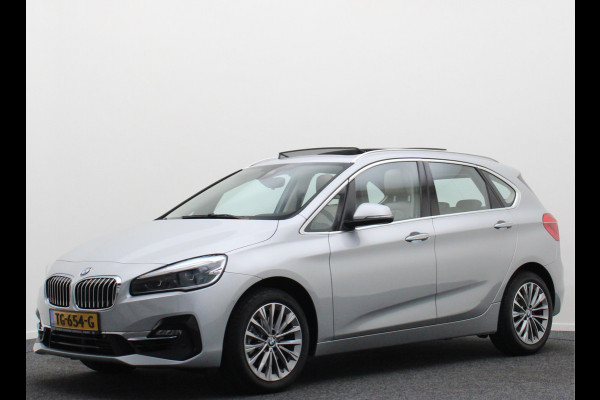 BMW 2 Serie Active Tourer 220i High Executive Automaat Panoramadak, Leer, Head-Up, Camera, Navigatie, LED