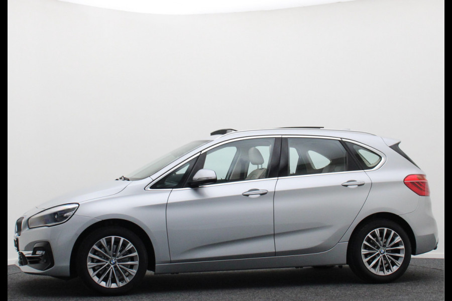 BMW 2 Serie Active Tourer 220i High Executive Automaat Panoramadak, Leer, Head-Up, Camera, Navigatie, LED