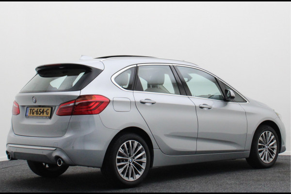 BMW 2 Serie Active Tourer 220i High Executive Automaat Panoramadak, Leer, Head-Up, Camera, Navigatie, LED