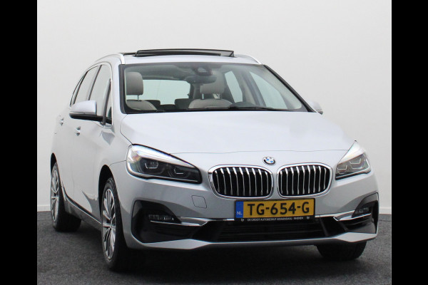BMW 2 Serie Active Tourer 220i High Executive Automaat Panoramadak, Leer, Head-Up, Camera, Navigatie, LED