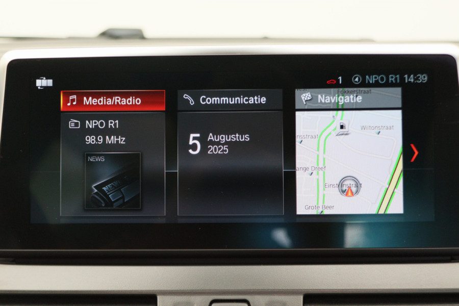 BMW 2 Serie Active Tourer 220i High Executive Automaat Panoramadak, Leer, Head-Up, Camera, Navigatie, LED