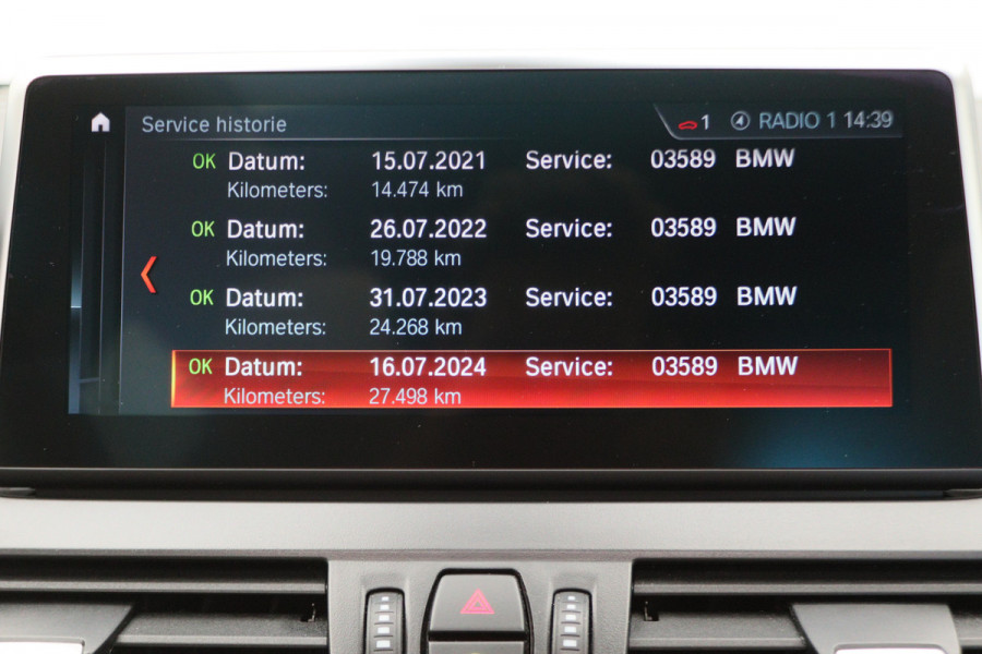 BMW 2 Serie Active Tourer 220i High Executive Automaat Panoramadak, Leer, Head-Up, Camera, Navigatie, LED