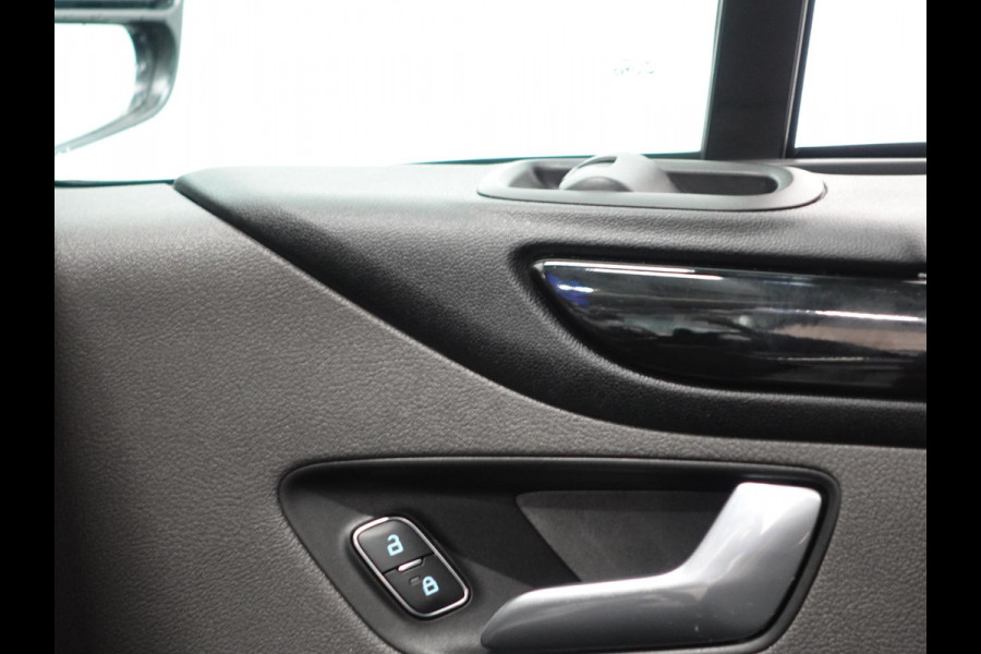 Ford Transit Custom 300 2.0 TDCI L2H1 Limited Dubbele cabine Aut. Navi| Airco| 2 Schuifdeuren | Trekhaak| PDC| Carplay| DAB|