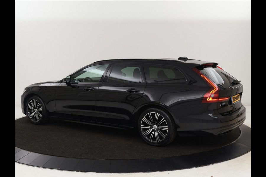 Volvo V90 2.0 T8 Recharge AWD R-Design | Stoel & stuurverwarming | Trekhaak | Adaptive cruise | Camera | Carplay | BLIS | Carplay | Navigatie | Keyless | Achterbankverwarming