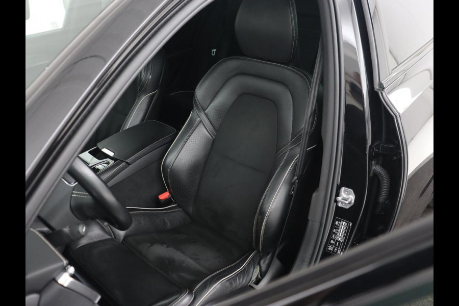 Volvo V90 2.0 T8 Recharge AWD R-Design | Stoel & stuurverwarming | Trekhaak | Adaptive cruise | Camera | Carplay | BLIS | Carplay | Navigatie | Keyless | Achterbankverwarming