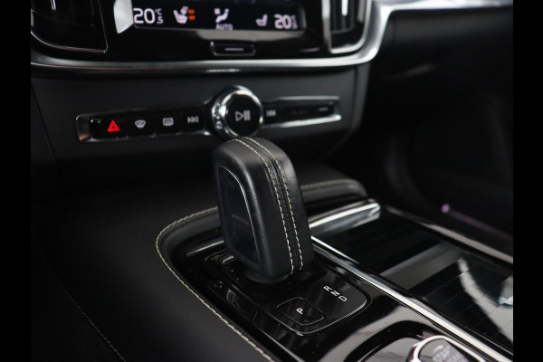 Volvo V90 2.0 T8 Recharge AWD R-Design | Stoel & stuurverwarming | Trekhaak | Adaptive cruise | Camera | Carplay | BLIS | Carplay | Navigatie | Keyless | Achterbankverwarming