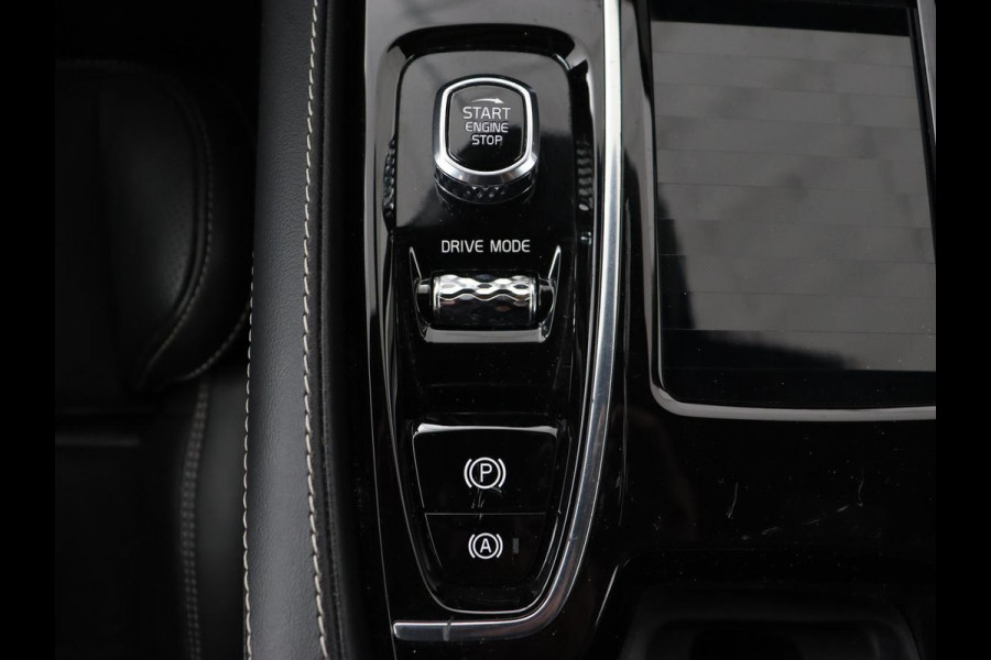 Volvo V90 2.0 T8 Recharge AWD R-Design | Stoel & stuurverwarming | Trekhaak | Adaptive cruise | Camera | Carplay | BLIS | Carplay | Navigatie | Keyless | Achterbankverwarming
