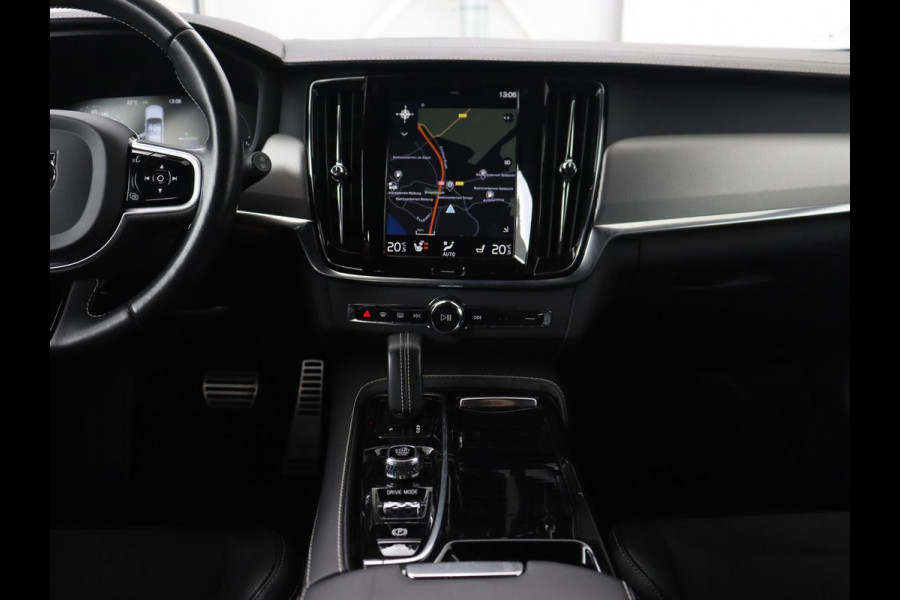 Volvo V90 2.0 T8 Recharge AWD R-Design | Stoel & stuurverwarming | Trekhaak | Adaptive cruise | Camera | Carplay | BLIS | Carplay | Navigatie | Keyless | Achterbankverwarming