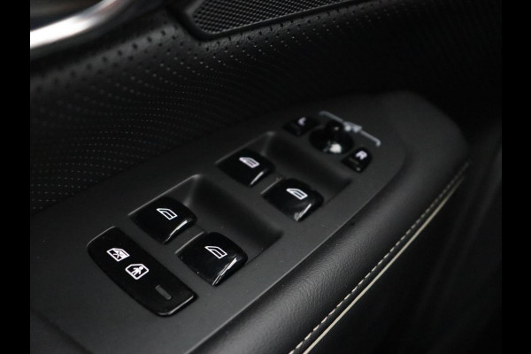 Volvo V90 2.0 T8 Recharge AWD R-Design | Stoel & stuurverwarming | Trekhaak | Adaptive cruise | Camera | Carplay | BLIS | Carplay | Navigatie | Keyless | Achterbankverwarming