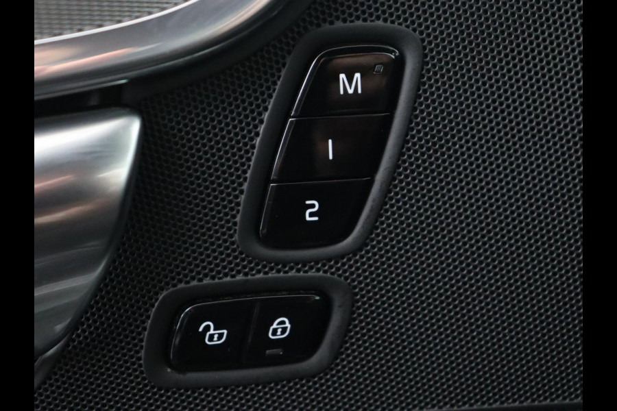 Volvo V90 2.0 T8 Recharge AWD R-Design | Stoel & stuurverwarming | Trekhaak | Adaptive cruise | Camera | Carplay | BLIS | Carplay | Navigatie | Keyless | Achterbankverwarming