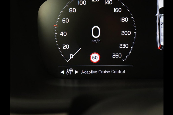 Volvo V90 2.0 T8 Recharge AWD R-Design | Stoel & stuurverwarming | Trekhaak | Adaptive cruise | Camera | Carplay | BLIS | Carplay | Navigatie | Keyless | Achterbankverwarming