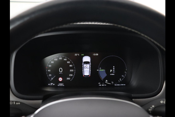 Volvo V90 2.0 T8 Recharge AWD R-Design | Stoel & stuurverwarming | Trekhaak | Adaptive cruise | Camera | Carplay | BLIS | Carplay | Navigatie | Keyless | Achterbankverwarming