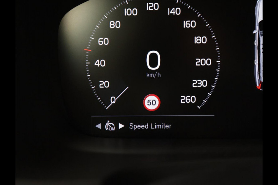 Volvo V90 2.0 T8 Recharge AWD R-Design | Stoel & stuurverwarming | Trekhaak | Adaptive cruise | Camera | Carplay | BLIS | Carplay | Navigatie | Keyless | Achterbankverwarming