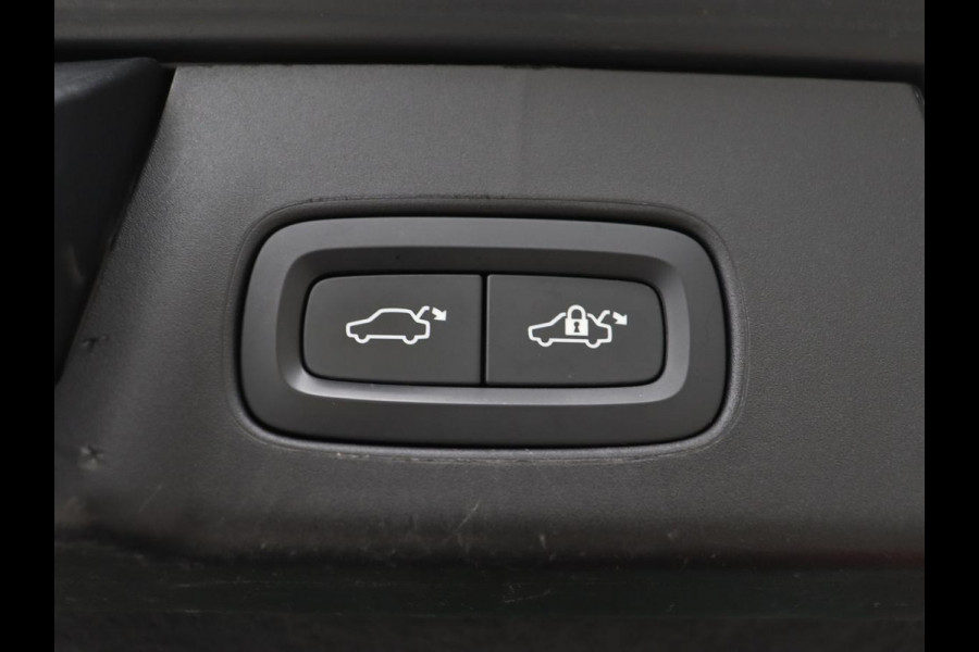 Volvo V90 2.0 T8 Recharge AWD R-Design | Stoel & stuurverwarming | Trekhaak | Adaptive cruise | Camera | Carplay | BLIS | Carplay | Navigatie | Keyless | Achterbankverwarming