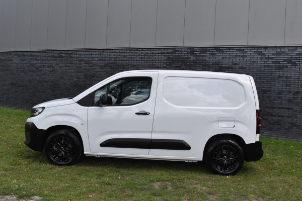 Opel Combo 1.5 BlueHDi 130 S&S L1 Euro 6 Automaat diesel Navigatie applecarplay Betimmering Lm Velgen