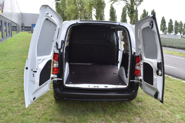 Opel Combo 1.5 BlueHDi 130 S&S L1 Euro 6 Automaat diesel Navigatie applecarplay Betimmering Lm Velgen