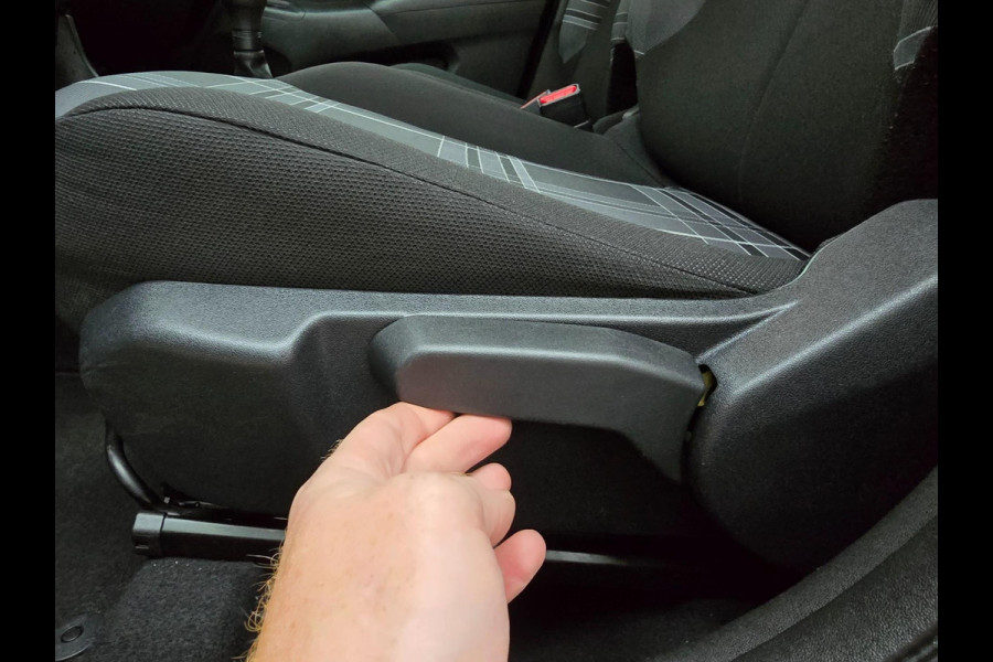 Peugeot 108 Occasion in zwart met airco en bluetooth connecten | Tweedehands Peugeot 108 zwart | Dagrij led | 5 deurs | Zuinig
