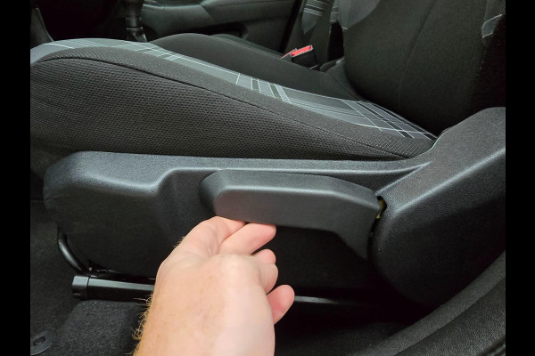 Peugeot 108 Occasion in zwart met airco en bluetooth connecten | Tweedehands Peugeot 108 zwart | Dagrij led | 5 deurs | Zuinig
